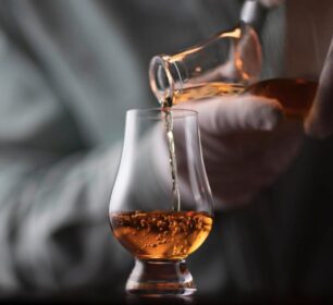 Best Whisky Glasses: Glencairn vs Tumbler vs Copita (2026)