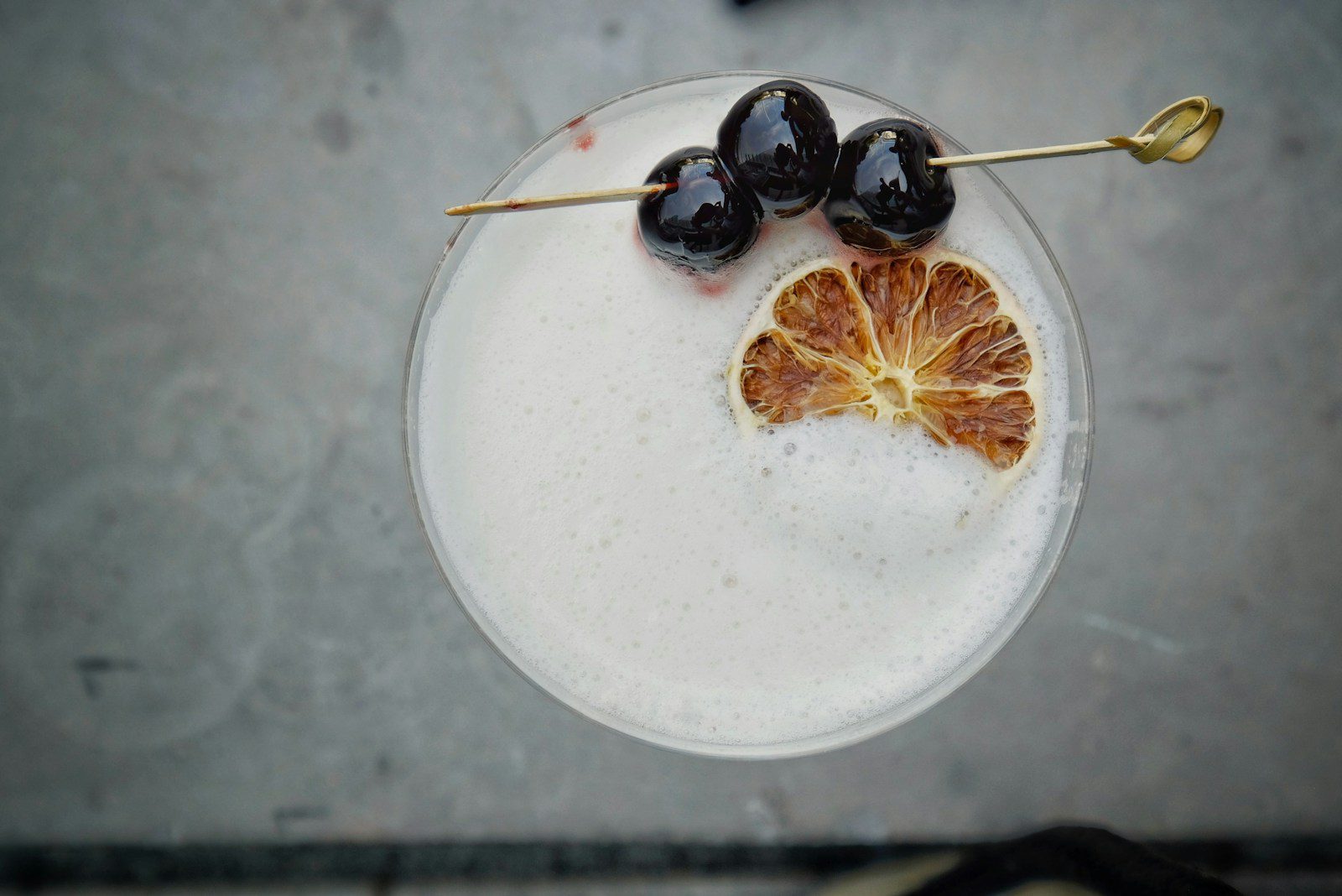The perfect whisky sour recipe with white foam topping